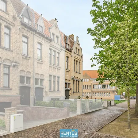 Ferienhaus Maison Jacqueline - Unique Town House In *