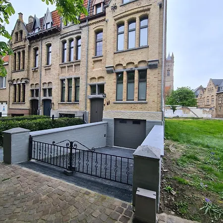 Maison Jacqueline - Unique Town House In *